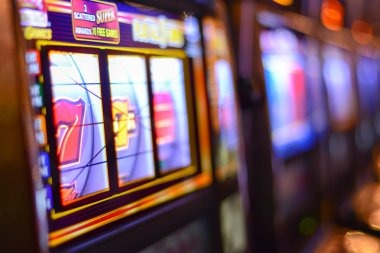 Golden Toad slot game interface on cosmo 4d platform
